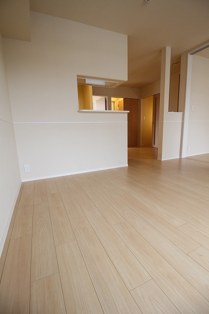 居室・リビング　別物件、同型間取りの写真です