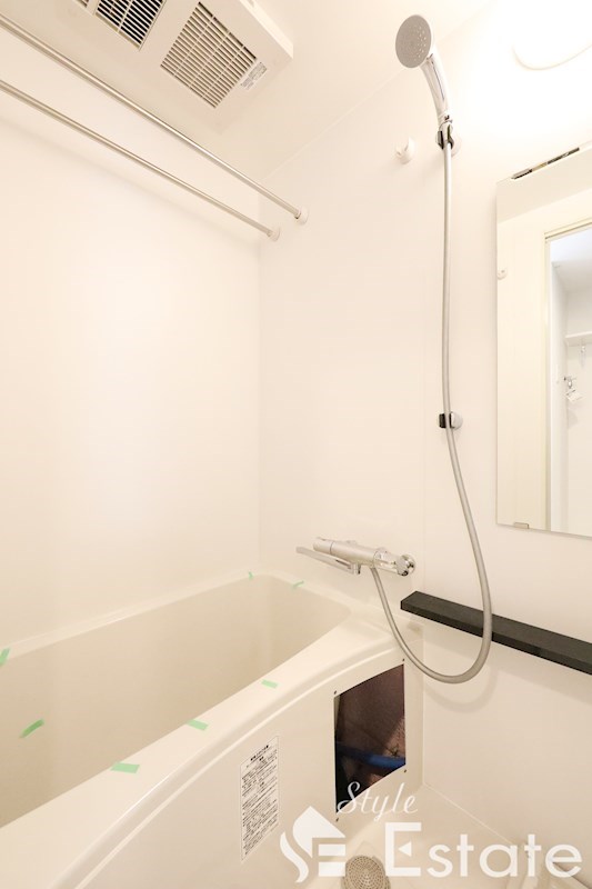 バス・シャワールーム　バスルーム