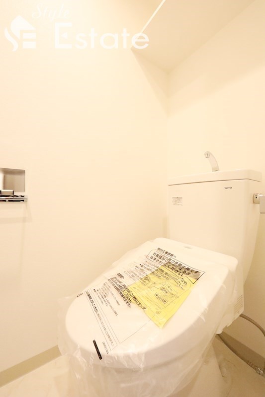 トイレ　温水洗浄便座