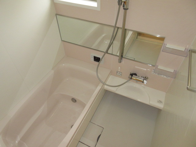 バス・シャワールーム　浴室乾燥機・追い焚き付き