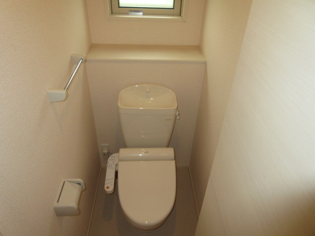 トイレ　ウォシュレット付き