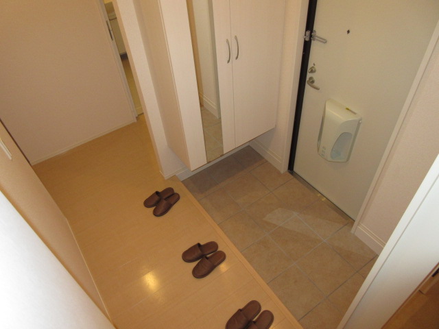 玄関　大きなシューズボックス