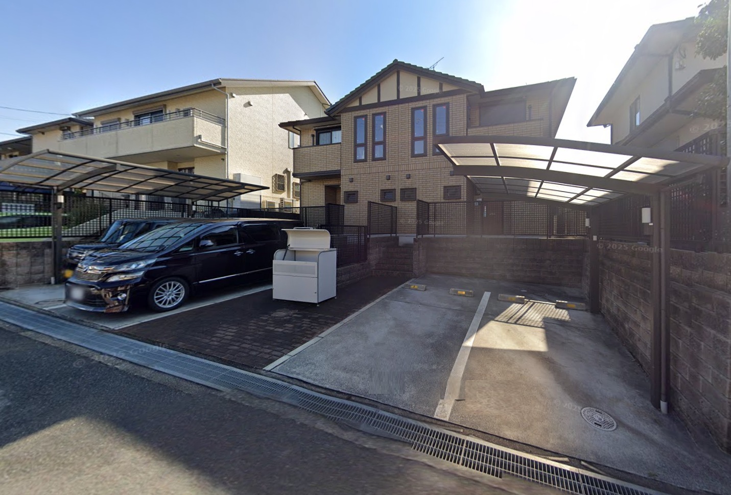 建物外観　「サニーヒル」、現地待ち合わせでのご案内も可能です。