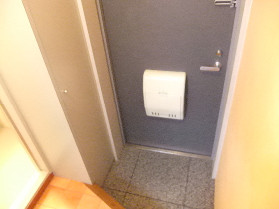 玄関　※別室の写真です