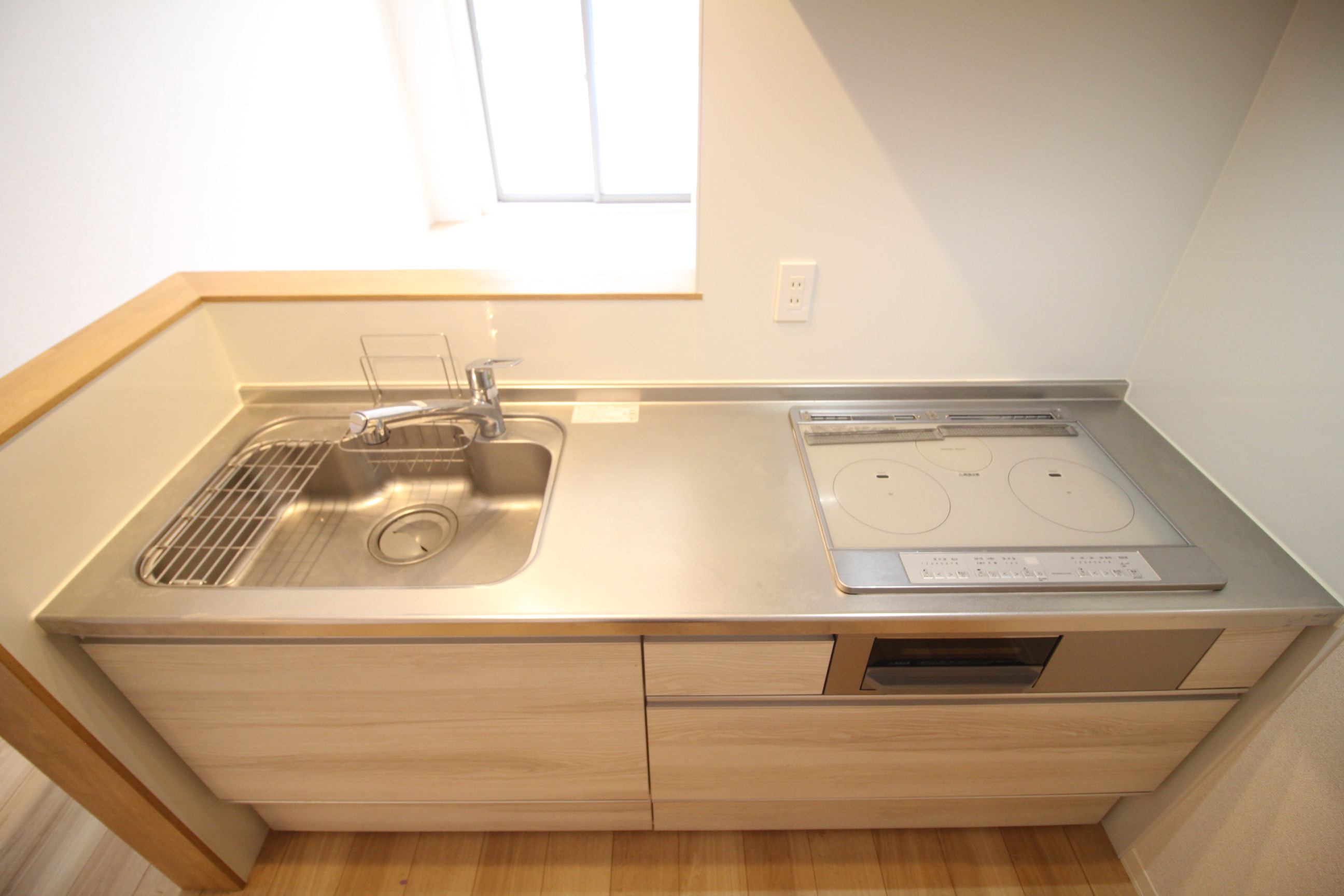 キッチン　IHクッキングヒーター採用でお手入れ簡単★