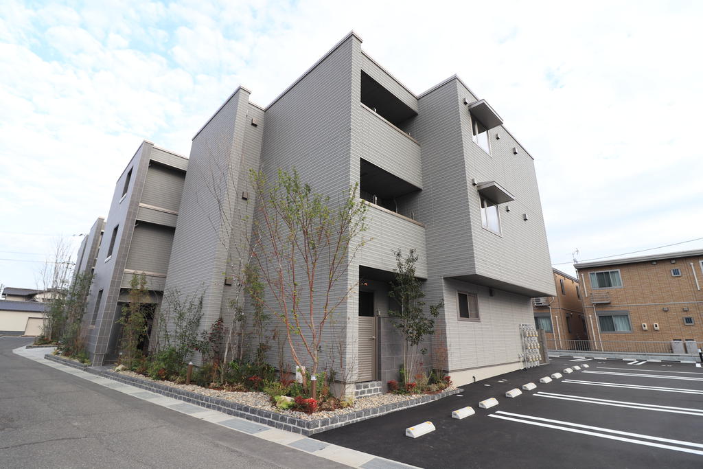 建物外観　西阿知町のアパート♪