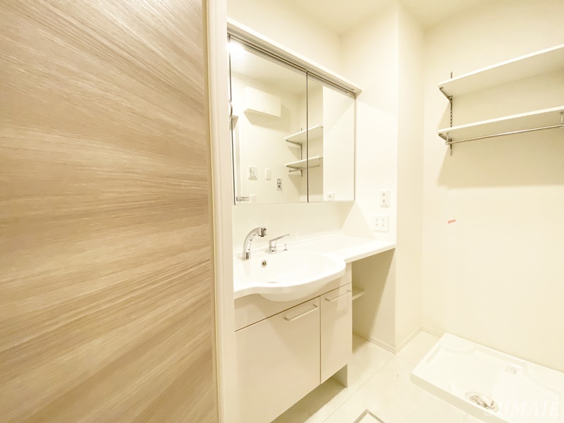 洗面設備　独立洗面台です☆