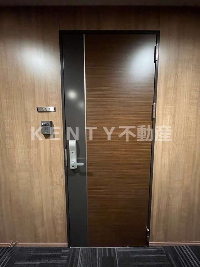 玄関　落ち着いた玄関です