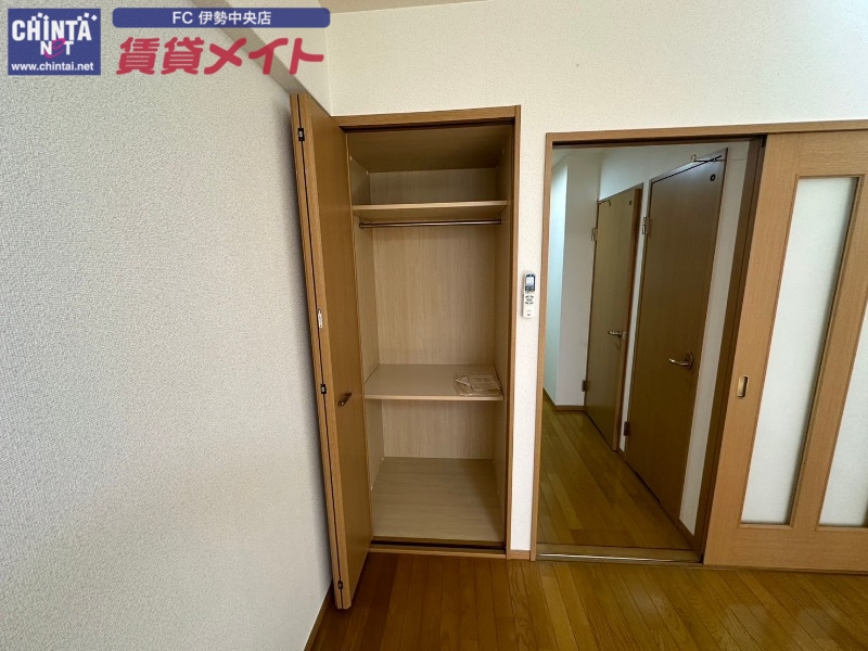 収納　同型参考写真