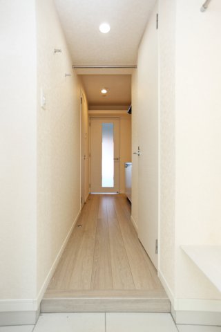 玄関　別号室のものになります。現状優先。
