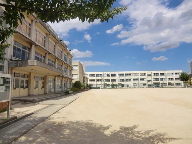 小学校　北部小学校（小学校）まで540m