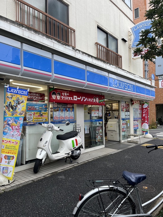 コンビニ　ローソン（コンビニ）まで180m