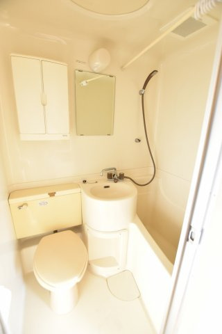 バス・シャワールーム　同物件、別物件のお写真です。ご参考までにご覧ください。