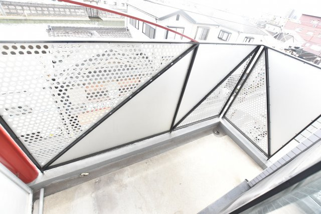 バルコニー　同物件、別物件のお写真です。ご参考までにご覧ください。