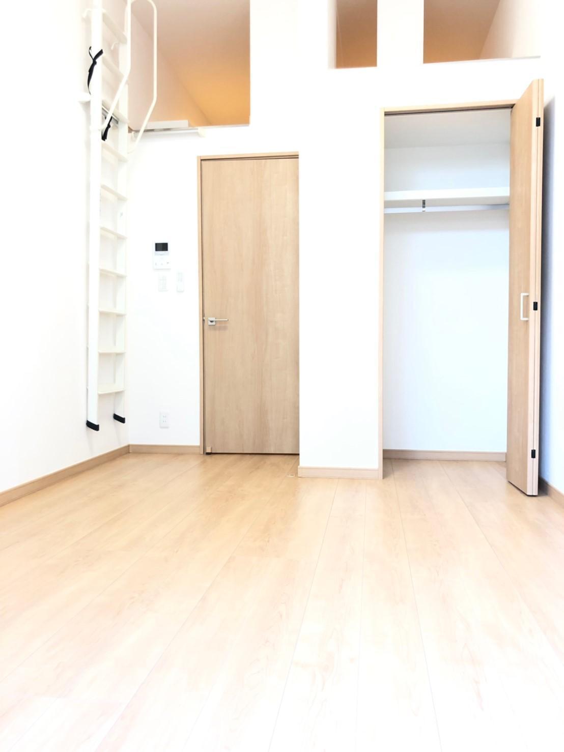 収納　お部屋が広く使える備え付けクローゼット