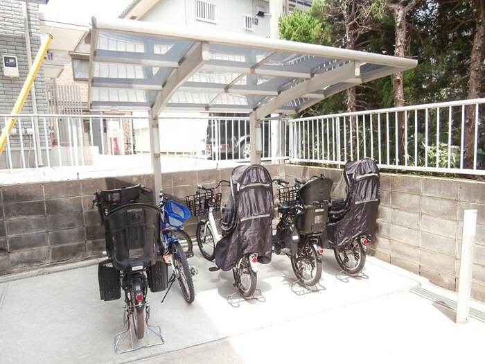 駐車場　駐輪場