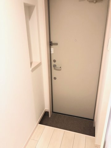 玄関　同建物別号室