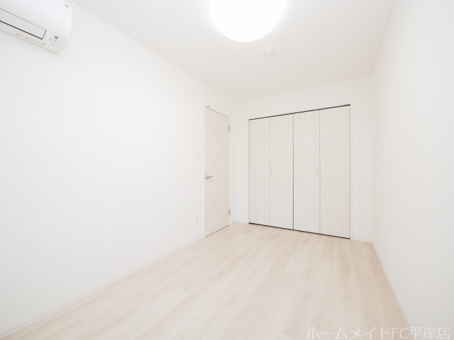 その他部屋・スペース　洋室も広いです☆