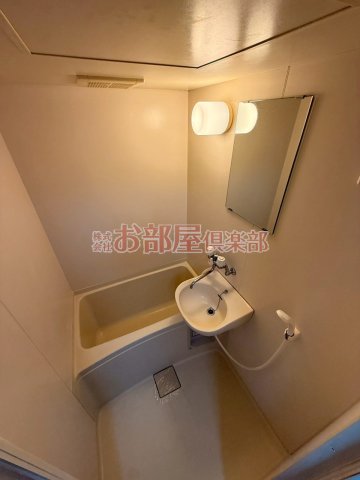 洗面設備　コンパクトで使いやすい洗面所