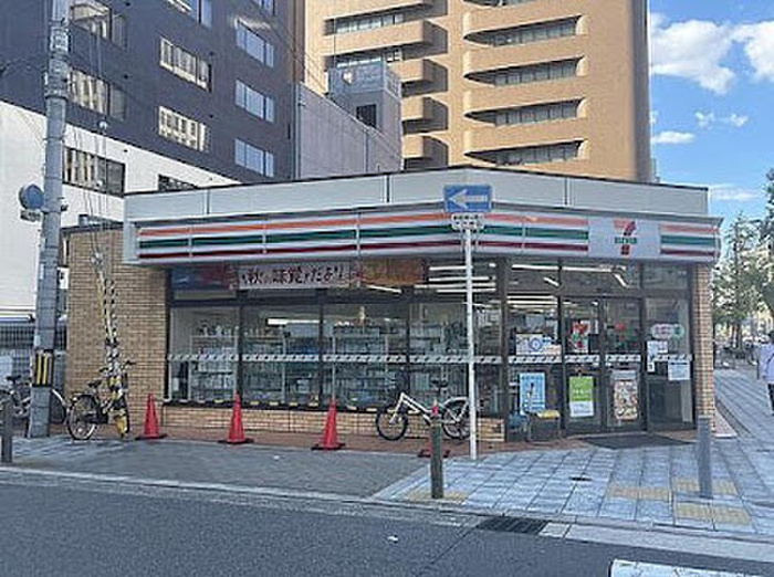 コンビニ　セブン-イレブン 大阪新町２丁目店（コンビニ）まで168m