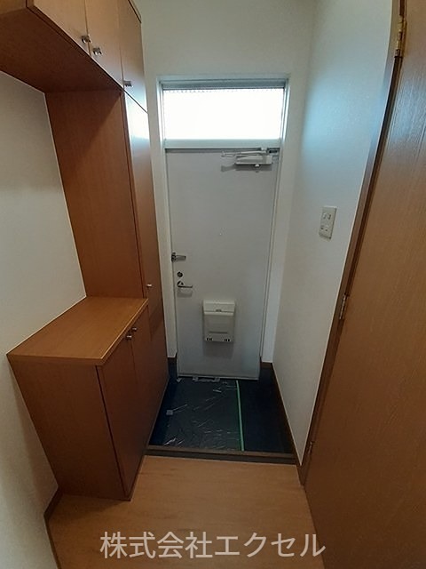 玄関　シューズボックス付きの玄関です。