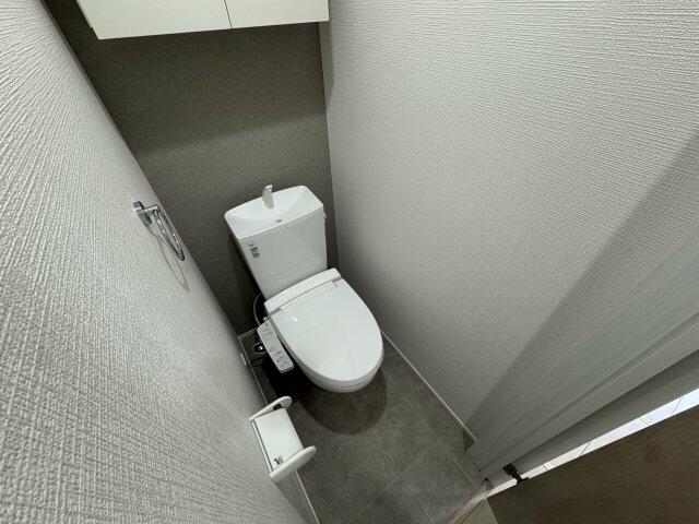 トイレ　※同施工会社参考写真