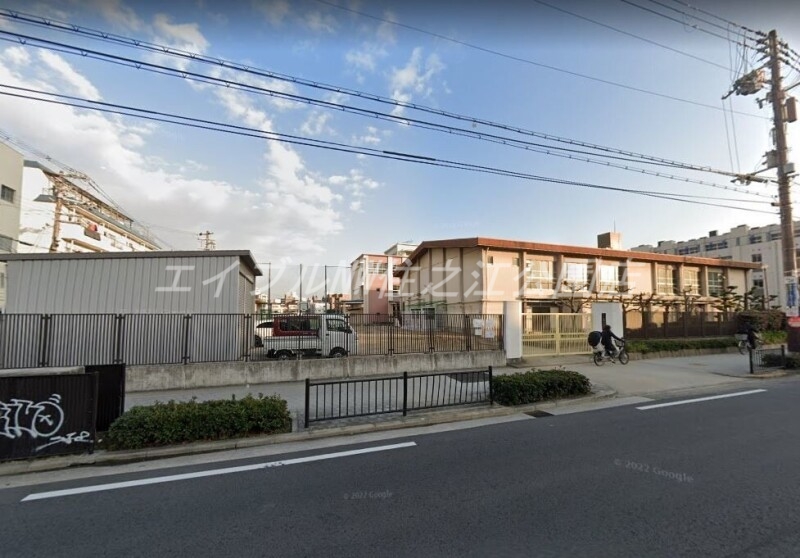 中学校　大阪市立三稜中学校（中学校）まで572m
