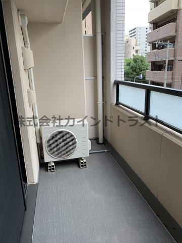 バルコニー　開放的で明るい空間を演出してくれるバルコニーです