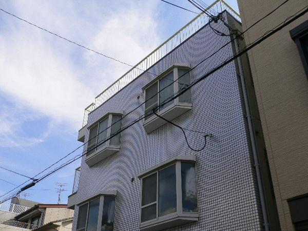 建物外観　室内改装済み