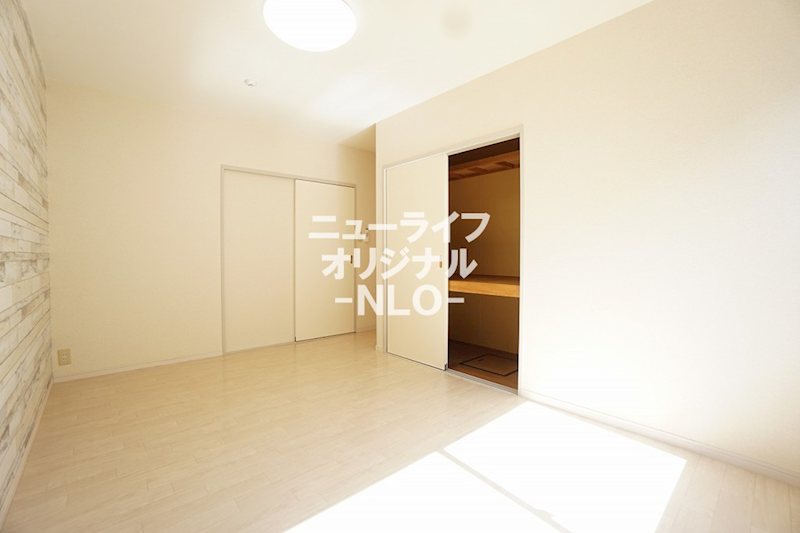 その他部屋・スペース　南西側6.1帖洋室☆独立したお部屋です☆