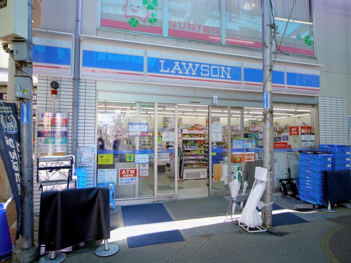 コンビニ　ローソン阪急石橋駅前店（コンビニ）まで138m