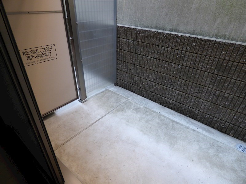 バルコニー　違うお部屋の写真です。ご参考までに