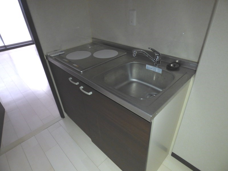 キッチン　違うお部屋の写真です。ご参考までに