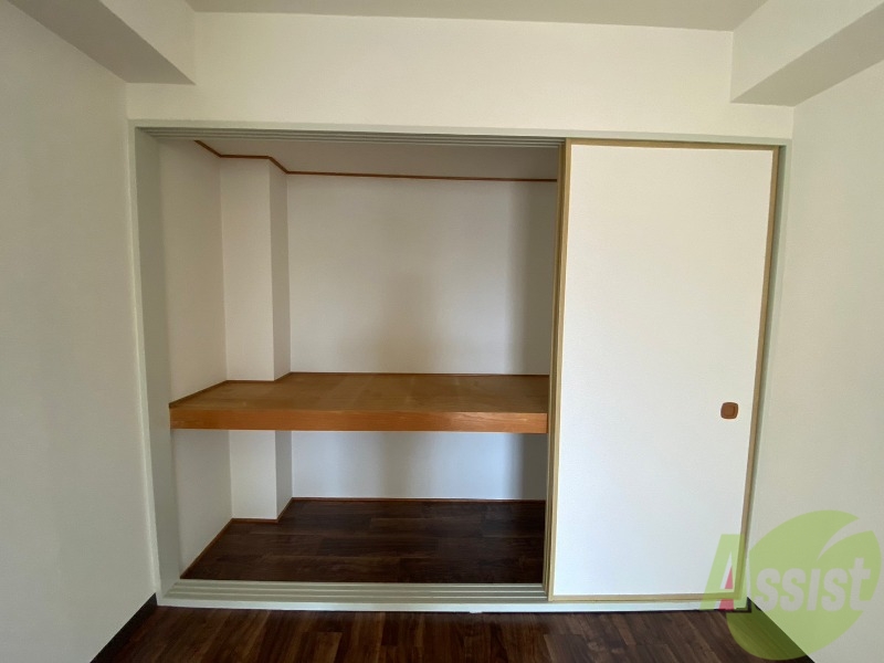 収納　寝室の収納です。部屋がすっきり片付きます。