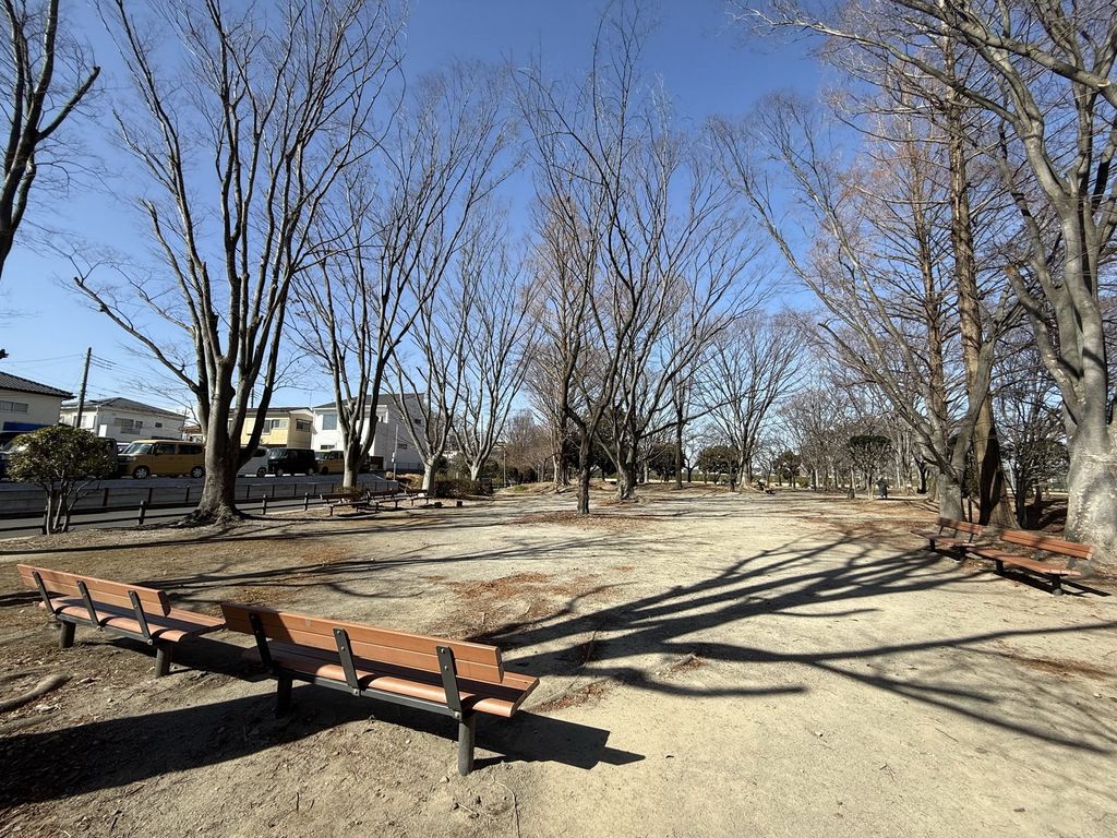 公園　春おか広場（公園）まで350m