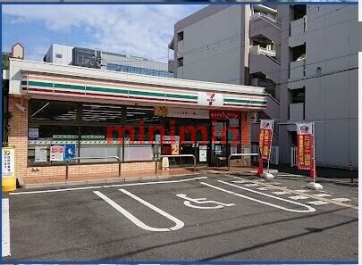 コンビニ　セブンイレブンJR茨木駅西店（コンビニ）まで265m