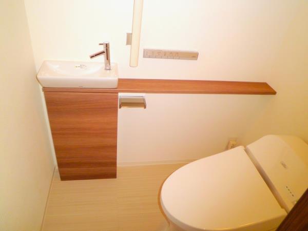 トイレ　コンパクトで使いやすいトイレです