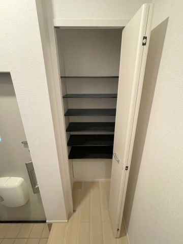 収納　シューズボックス