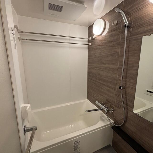 バス・シャワールーム　※写真は同タイプ住戸です。