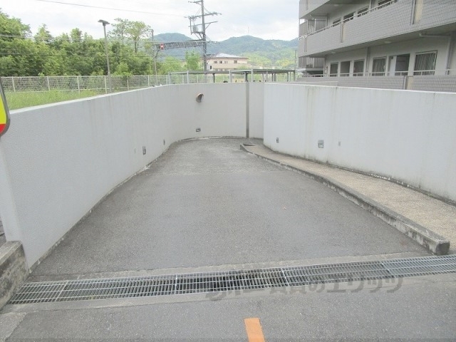 その他　地下駐車場