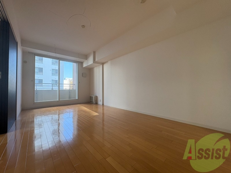 居室・リビング　広くてキレイなお部屋が広がっていて、充実した生活が送れそう。
