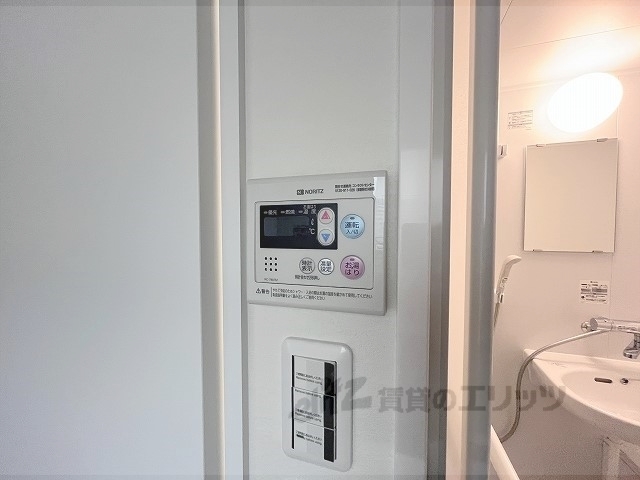 その他設備　給湯器リモコン