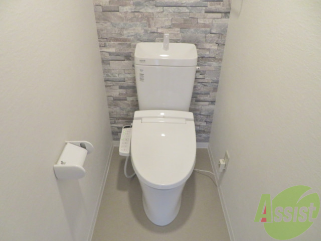 トイレ　トイレはウォシュレット付きです。シャワートイレは嬉しいですね