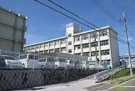 小学校　神戸市立枝吉小学校（小学校）まで1708m