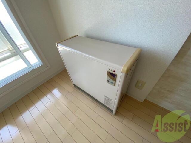 その他設備　電気暖房がありました～。寒い日も安心ですね～。