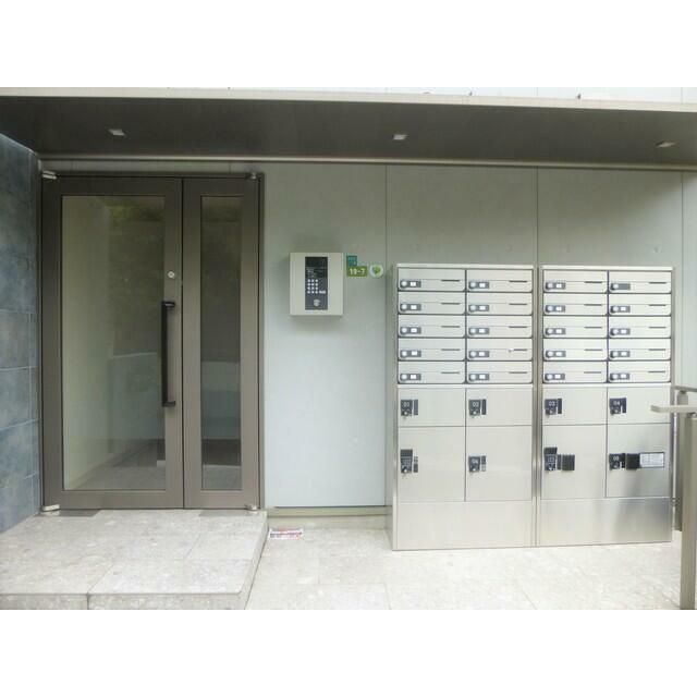 エントランス　弊社は都内全域の物件をご紹介可能です！