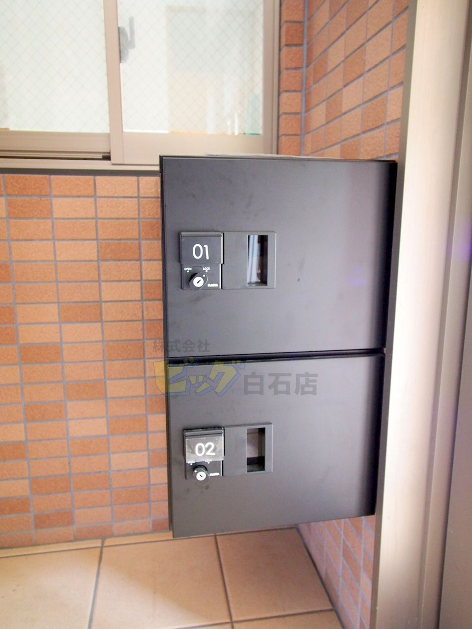 エントランス　留守中でも荷物が受け取れて便利な宅配ＢＯＸ完備しています♪