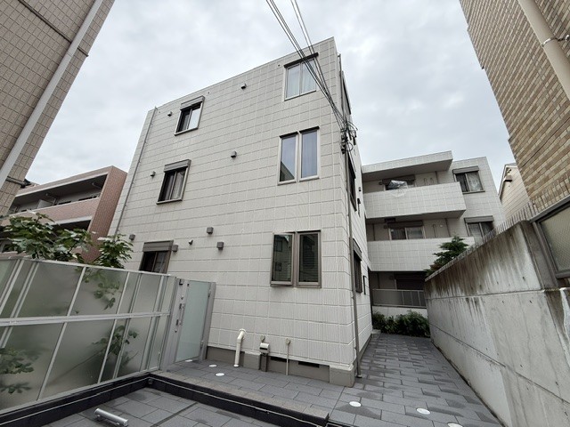 建物外観　2022年完成