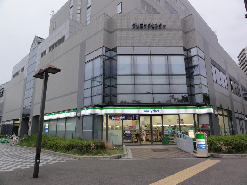 コンビニ　ファミリーマート西神南店（コンビニ）まで368m