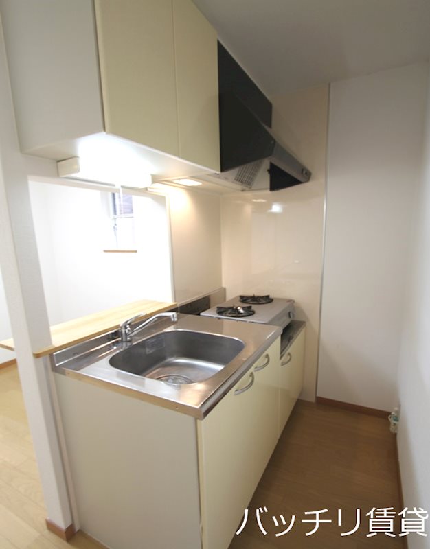 キッチン　＊画像は別部屋の為イメージ、現状優先致します